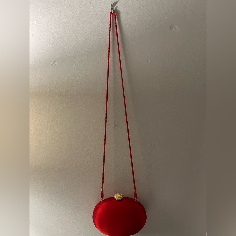 red purse